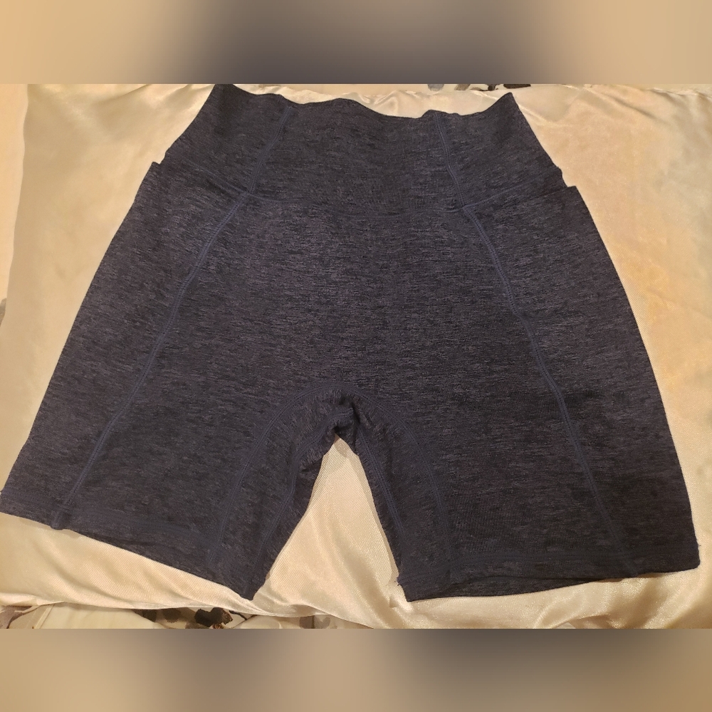 P'tula Bare II pocket 6" medium short in Denim